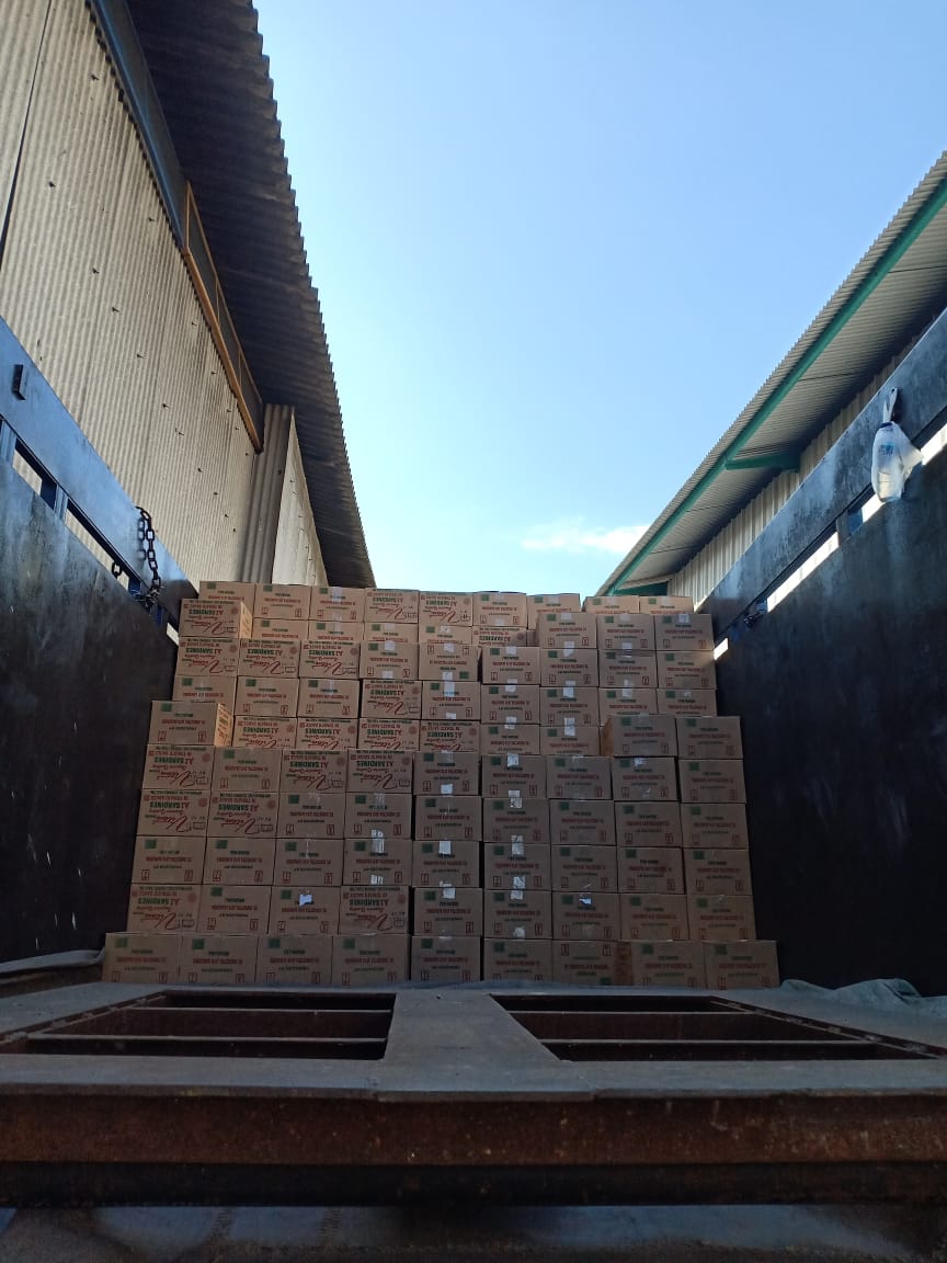 Akirnya yang terjadi adalah ...Para penerima skp tadi sangat tidak paham tentang item yang namanya sarden ini .Difikir sama dengan merchandise yang lain .Bisa dicari dlm jumakh banyak dan waktu yang singkat .Acuan nya cukup harga toko2 onlen 