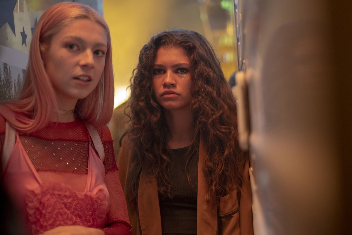 Euphoria (2019)Average age gap: 4.75Rue (17) - Zendaya (23)Jules (17) - Hunter Schafer (20)Lexi (17) - Maude Apatow (22)Maddy (17) - Alexa Demie (25)Nate (18) - Jacob Elordi (22)Kat (18) - Barbie Ferreira (23)Gia (13) - Storm Reid (16)Cassie (18) - Sydney Sweeney (22)