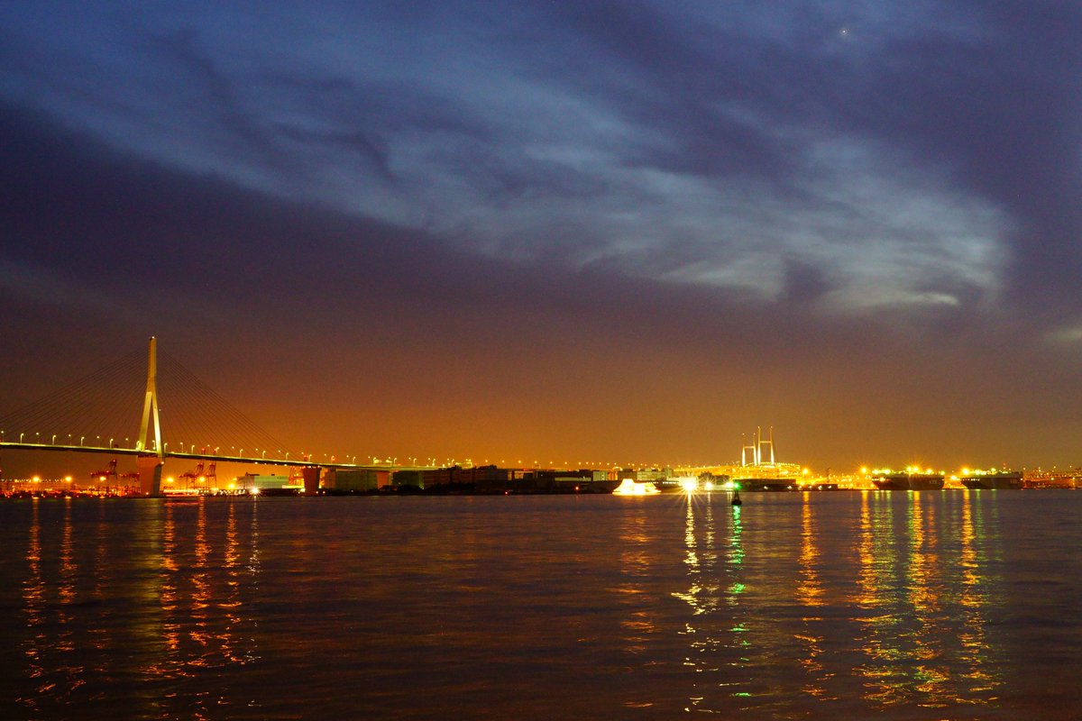 Daityan 海芝浦駅 鶴見線 に隣接する海芝公園から臨む夜景 昨年撮影したものです