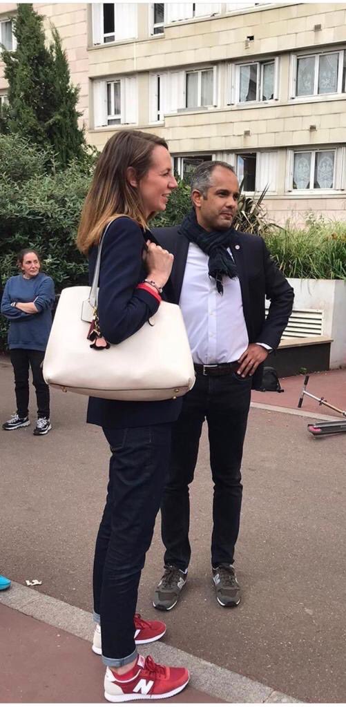 Alors mon Pierrot, elle est comment ma salle à manger à la mairie de #Levallois ? Karkulowski disait à <a href="/Fabienne2808/">Fabienne</a> qu’elle était très agréable! 
Amitiés.
PB