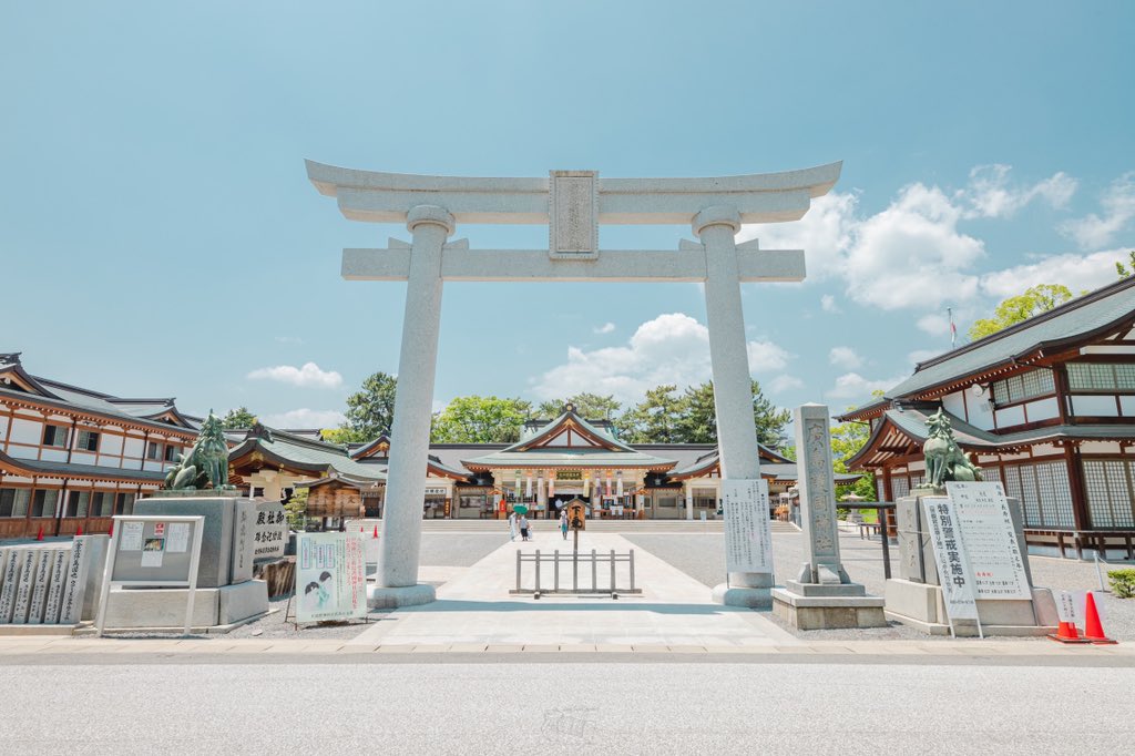 Yuuto22Graphics's tweet photo. 広島ってステキだ。
#広島城 #広島護国神社 #夏旅 https://t.co/nove59LMMc