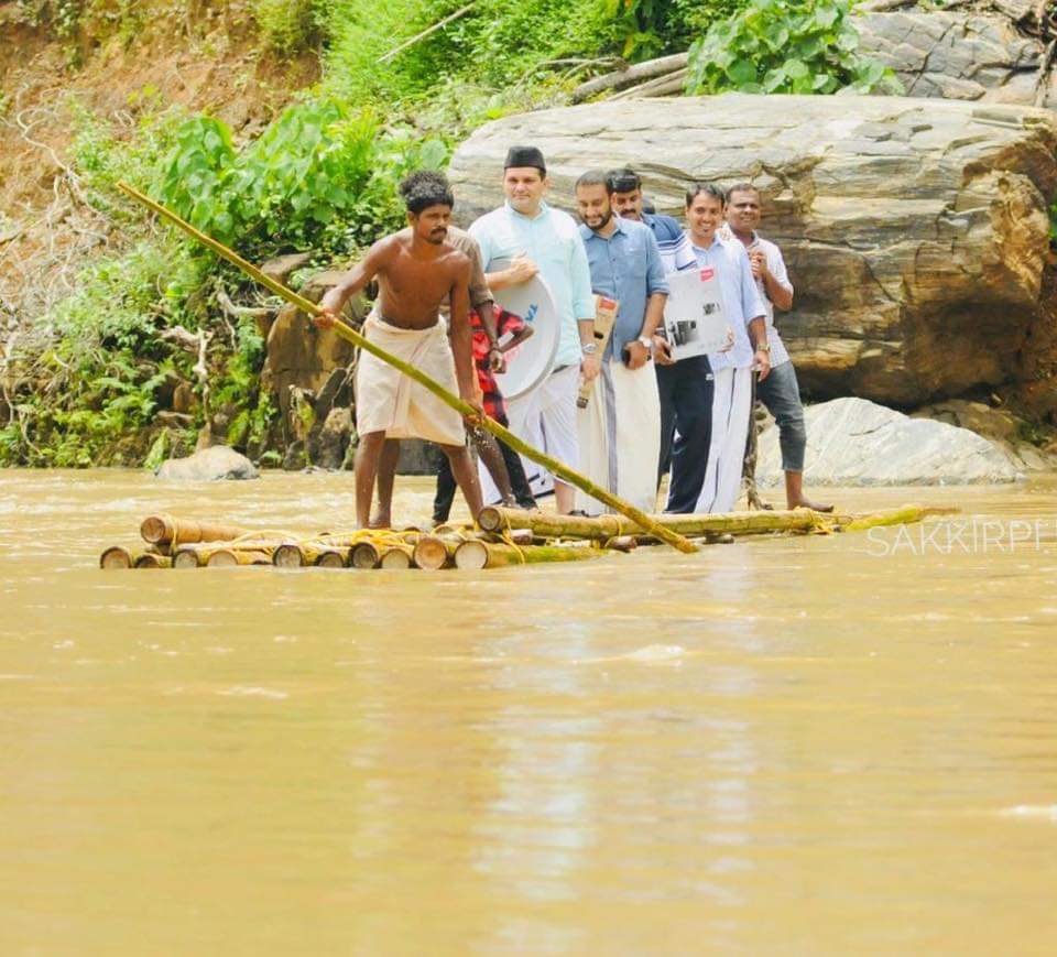 munavvarshihab's tweet photo. It was difficult but fulfilling journey to a colony near to Nilambur. The place was completely devastated during last year flood and the kids were having no access to learning. @iumlofficial MYL arranged TV and supporting facilities for them to learn https://t.co/xAZNj1Owft