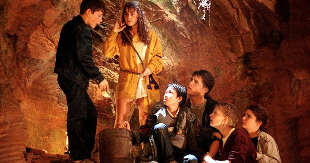 Hoy hace 35 años se estrenaba #LosGoonies (The Goonies, 1985), un clásico del cine de aventuras juveniles:

m.filmaffinity.com/es/movie.php?i…

La historia fue idea de Steven Spielberg. ¿Eres fan de esta pandilla de buscadores de tesoros?

Nota FA: ⭐️⭐️⭐️⭐️⭐️⭐️⭐️ 7,3 con 70.553 votos