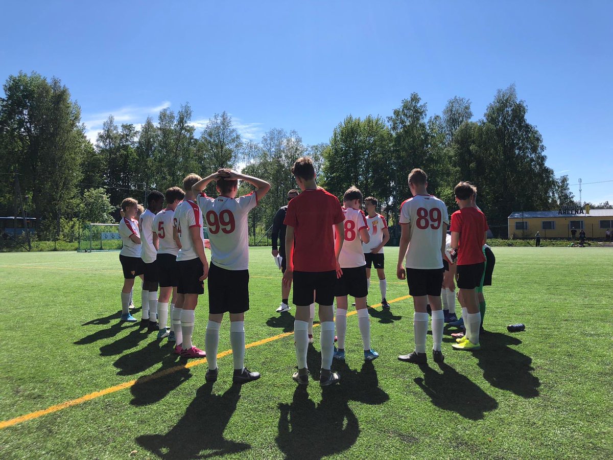 vjsp05_2's tweet photo. Vihdoinkin pelipäivä! Harkkamatsi @P05Gnistan vastaan. ⚽️ https://t.co/AIPCLscR3j