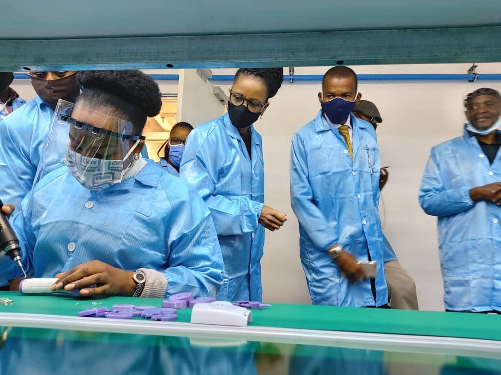 SeramePeggy's tweet photo. This past Friday, Hon. Kwape and I paid visited Ditec and Medronix companies that are housed at Botswana Innovation Hub and commerce park respectively.  The visit was to appreciate their work, the challenges they face and how Government can assist them grow their business. https://t.co/pFC6ny0IYc