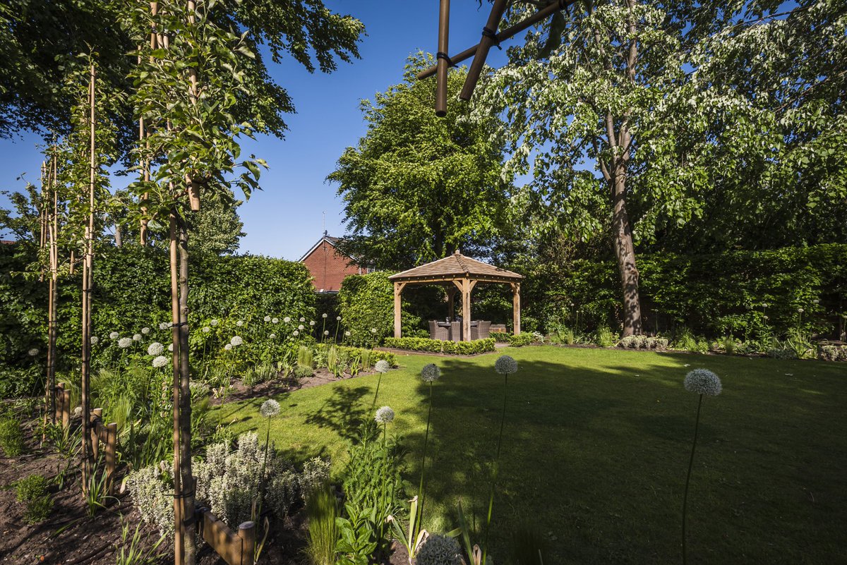 VisionLandscap1's tweet photo. A vision of tranquility. Who would like to be relaxing here right now?’

@matthewrycraft @bannisterhallltd @jparkersbulbs @hedgesdirect #localbusiness #southportuk #homeimprovement #gardendesign #lawns https://t.co/2z5hKVF9WZ