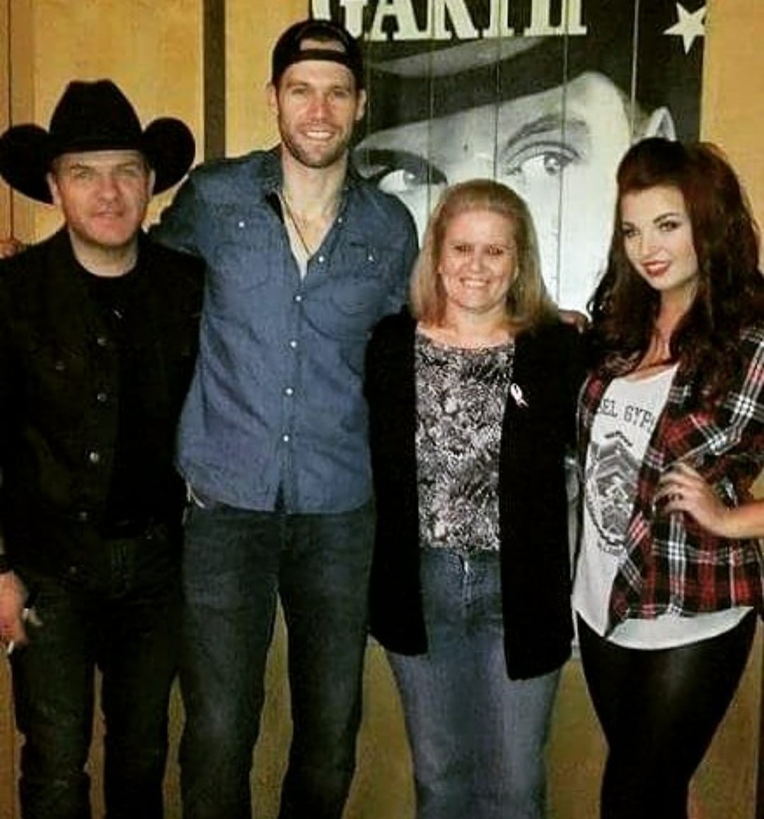 LindaEwing's tweet photo. #flashback Missing these  moments and seeing live music!🎵💕 A fun tour with @jessmoskaluke @ChadBrownlee @BobbyWillsMusic 

#funtimes #kitchener #ontario #tour #memories #sundayfunday https://t.co/y8xi9dGu7q