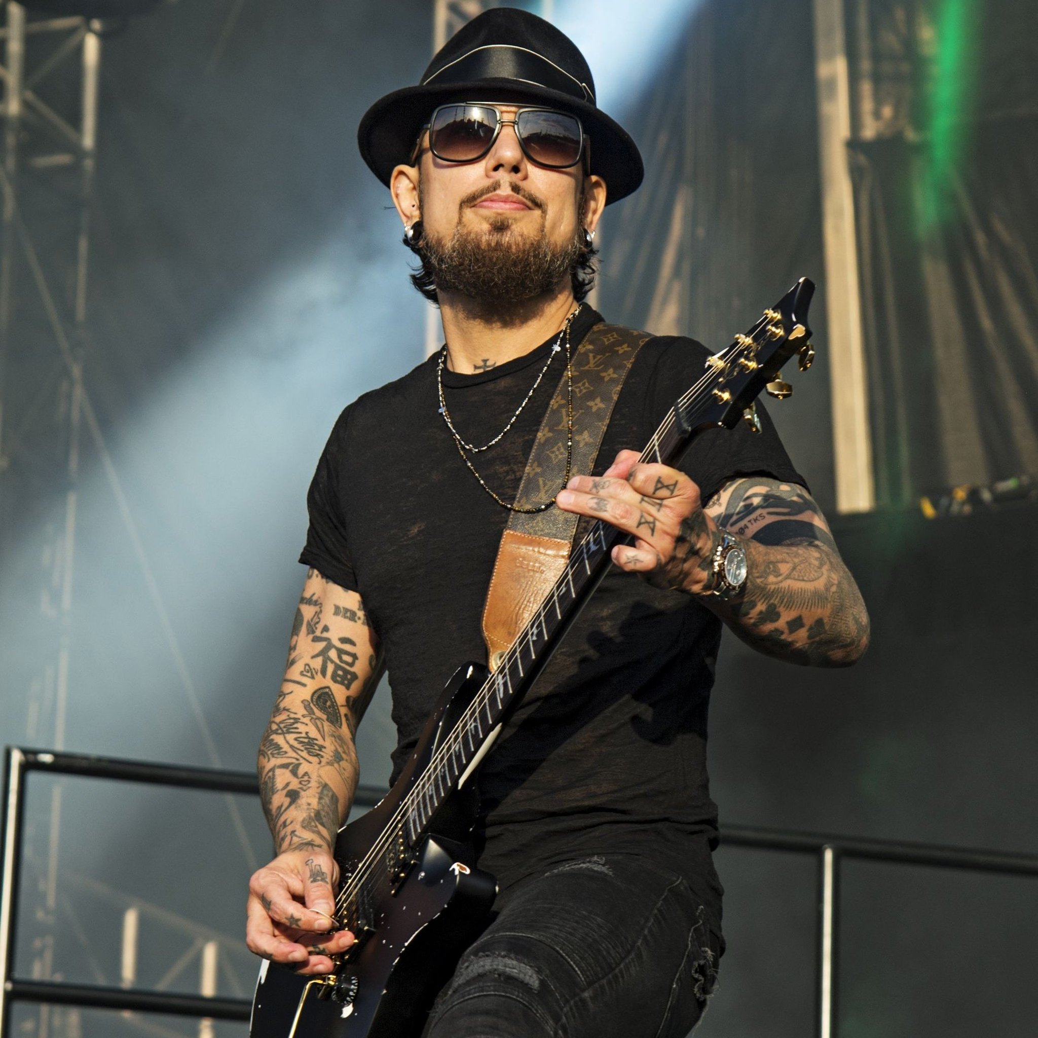 Happy Birthday Dave Navarro       