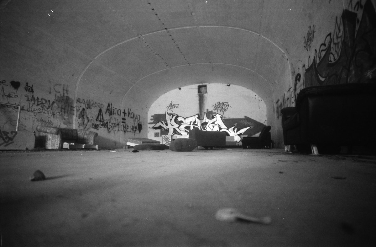 Johnny Xiii Last Lost Place Pics From The Trip With Cody Fluffy Destvind Nikon F5 Sigma Af 18mm F3 5 Kodak Tmax 400 Nikon Nikonphotography Fineartphotography Pictureoftheday Picoftheday Lostplace Graffiti Urbex