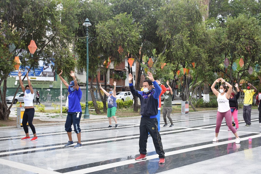 mineducacion_ve's tweet photo. #Fotos | En este domingo de flexibilización y en el marco de la celebración del Día Nacional de la Actividad Física, el Gobierno del Distrito Capital realizó recorridos desde el Paseo Los Ilustres hasta  Los Próceres. @NicolasMaduro @psuvaristobulo #NuevoEsquema7x7 https://t.co/UB8hTvKxbp