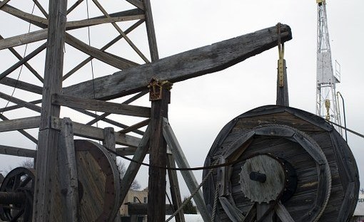 allafrica's tweet photo. Court Restrains Govt From Auctioning Eight Marginal Fields @THISDAYLIVE: https://t.co/F7TvdgCcIT #Nigeria #Marginaloilfields #governance #legal https://t.co/i35gstvah5
