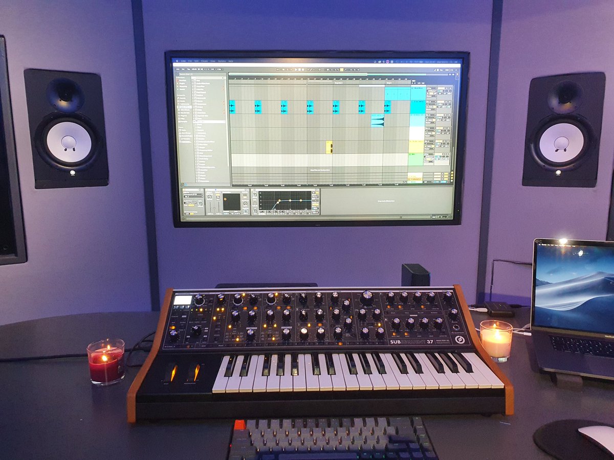 lostfocusuk's tweet photo. Finally added this beauty to the studio! 🤪 #moog #moogsub37 https://t.co/lRB5bzME35