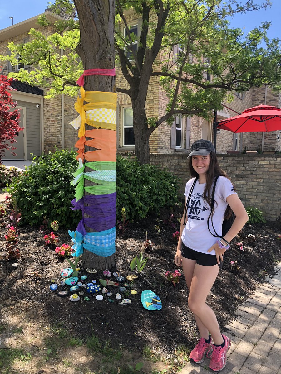 GoldsackLisa's tweet photo. @RMHCSWO Jenna enjoyed looking at the art and creativity while dropping off her own #RocksOfHope #SpreadingLove https://t.co/mh2xl2yWkS
