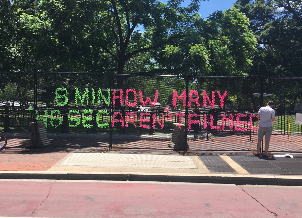 CarolineWinslow's tweet photo. The temporary fence around the White House &amp; Lafayette Square has turned into a memorial as well as a place for people to leave their protest signs. #DCProtests https://t.co/kKce4yFwzI