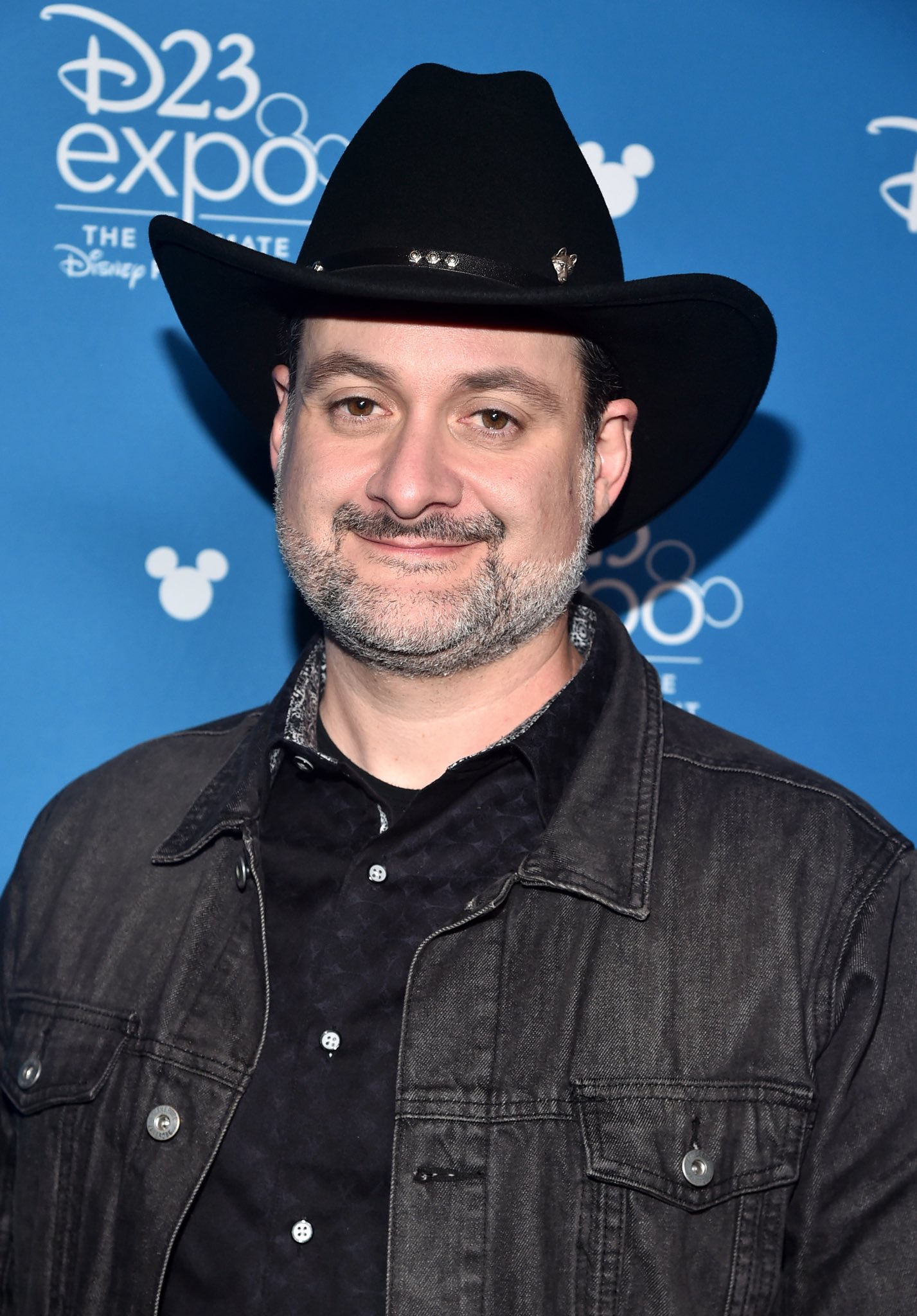 Happy birthday to a Dave Filoni for giving us Rebels and Clone wars and making me fall in love with them! 