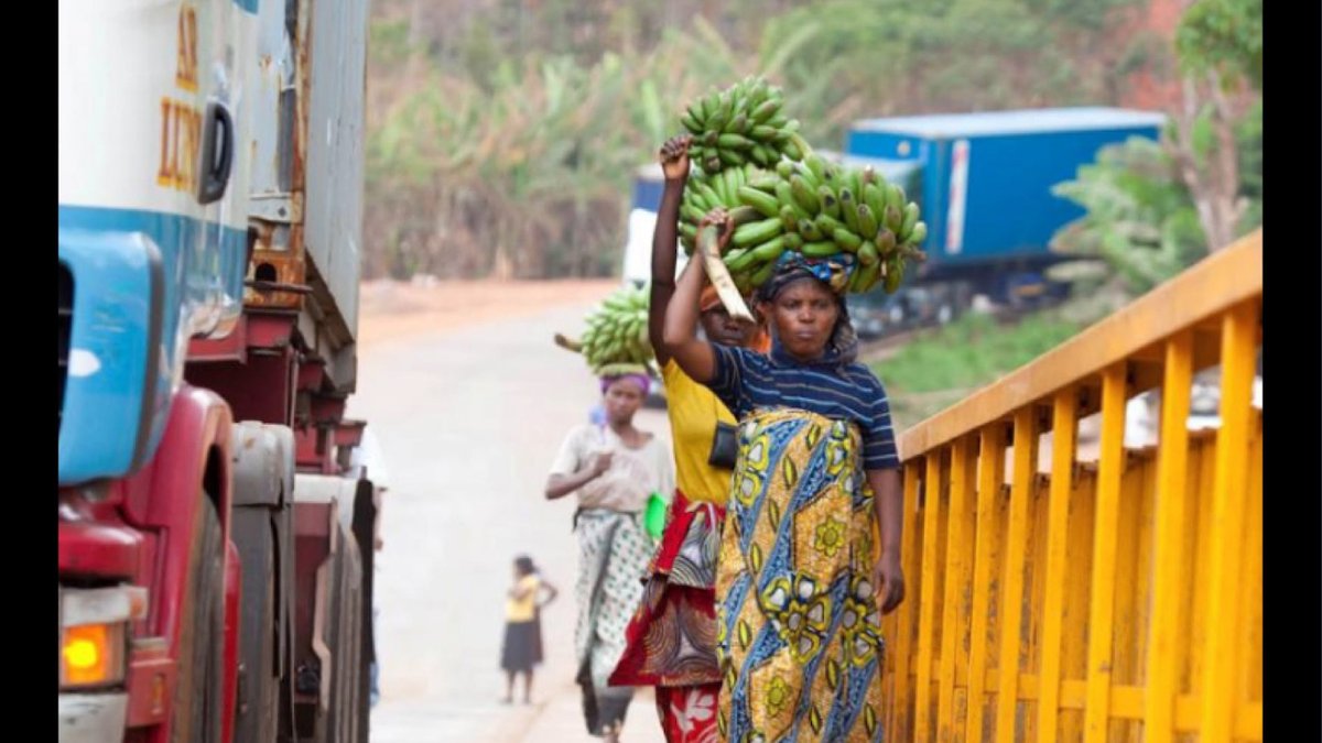 LPI_voices's tweet photo. Signing & ratifying the #NiameyConvention would realise cross-border cooperation and transform borders from boundaries into bridges. @_AfricanUnion #BorderDay @eassigender @tendasasa #IAG @AU_PSD @EU_Commission @Sida @NgogaFred @Yemikebede @igadcewarn https://t.co/XCMjgP23eC https://t.co/tktyPW1OA2