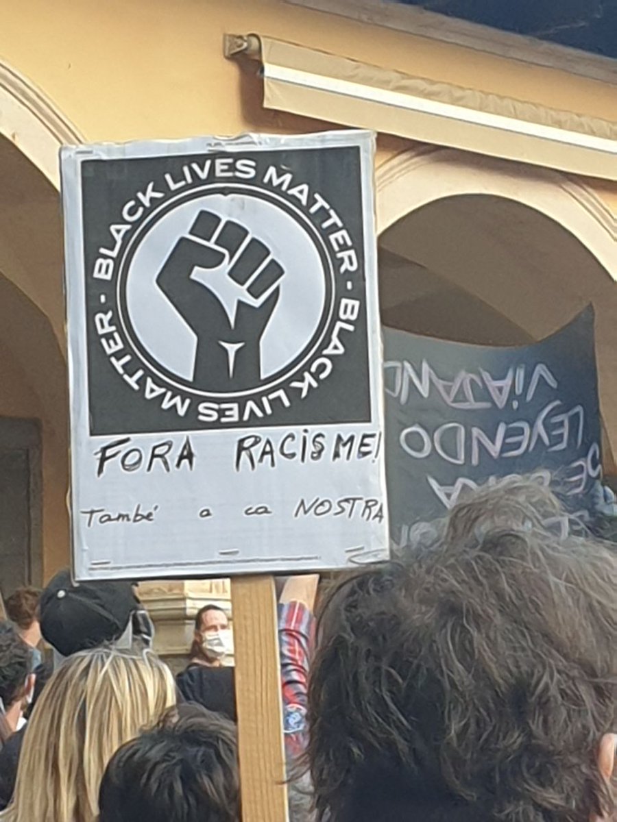 movfemmallorca's tweet photo. Mallorca serà antirracista i multiracial o no serà.
#BlackLivesMatter
#FeminismeAntifeixista https://t.co/CwLJLwyM5i