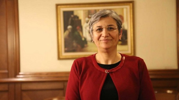 ReteKurdistan's tweet photo. Leyla Güven HDP: questo è un colpo di stato, non può essere chiamato diversamente
https://t.co/jPlbMWSncp
#MusaFarisoğulları
#EnisBerberoglu
#Immunity
#LeylaGueven
#colpodistato https://t.co/dawdypSjD5