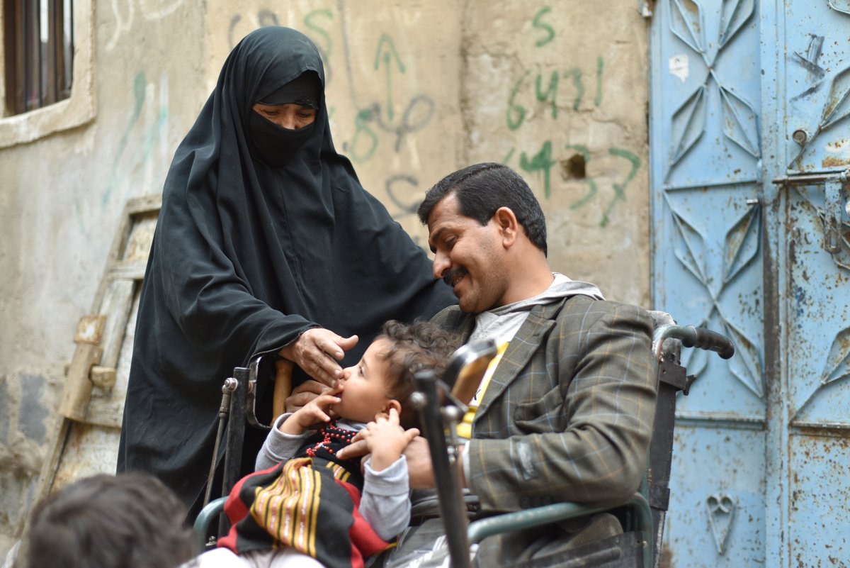 UNICEF_Yemen's tweet photo. To help children pursue their basic rights, @UNICEF_Yemen,through the #Cash_Plus program issues birth certificates for children who don’t have one in #AmanatAlAsimah and #Sanaa governorate enabling them to access the services they need.
#ForEveryChild, rights https://t.co/5K7Es7iRhb