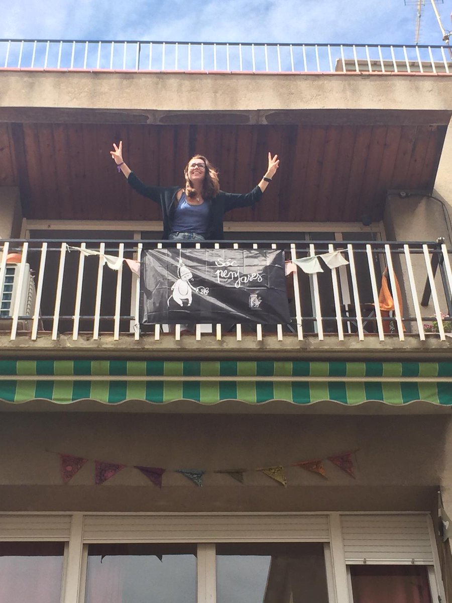 Mansuetsdefoc's tweet image. 📣Des de @Mansuetsdefoc us volem portar la Festa Major a casa i hem fet 👉🏽un PACK de Diables que a partir de dimecres podeu comprar per 6€ a les botigues
👇🏽👇🏽👇🏽👇🏽👇🏽
@BlancVilassar @carnsboher @lilladepaper @Cotofluix @CanRoca1890