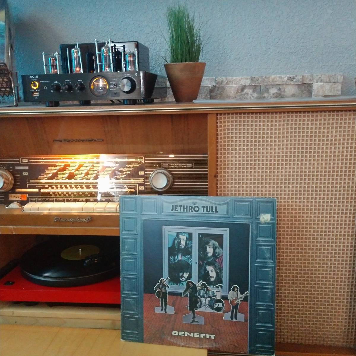 UpCycleAudio's tweet image. #NowPlaying 🎶 Hey man, what's the plan, what was that you said?🎶

Choose Vinyl at Cvrcbox.com

#classicrock  #vinyl #records  #Tull