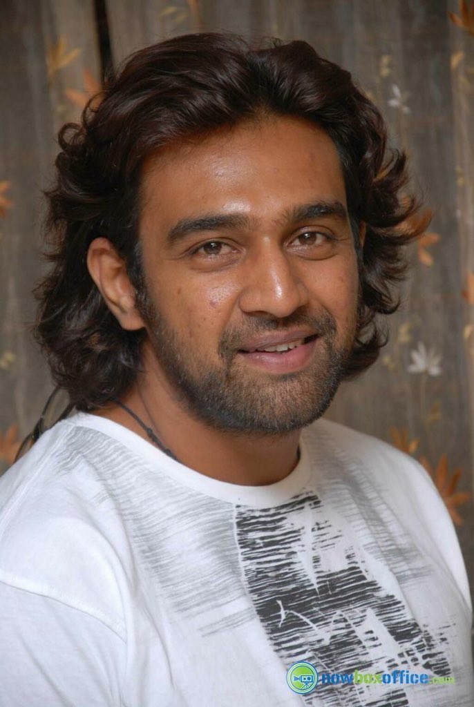 PrithviOfficial's tweet image. Absolutely devastated to hear about the sudden demise of Chiranjeevi Sarja. I pray Meghna and the whole family finds strength to tide through this shock and sorrow. 🙏