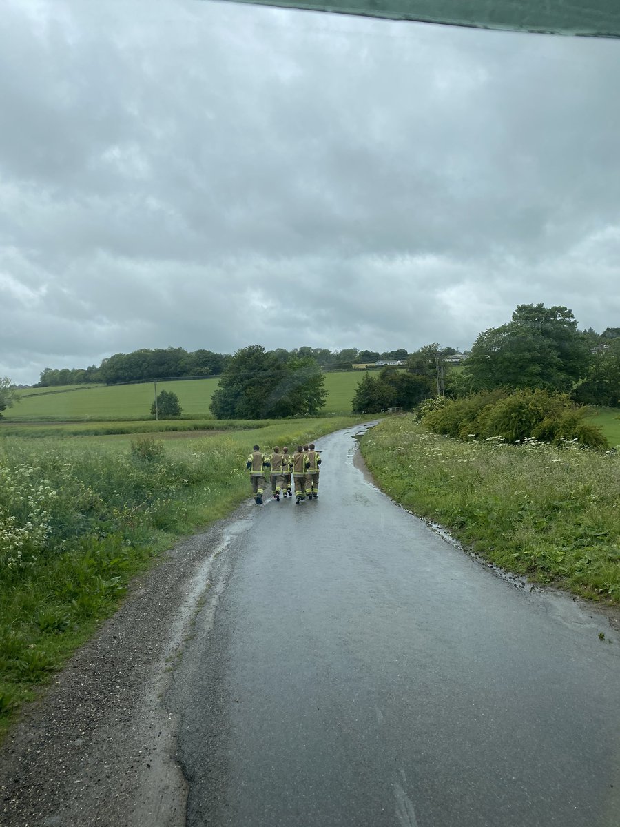 The Crew did great today all back to station safe yet exhausted, with amazing support from the local community. At first count we have raised a whooping £1k so far. #community #SocialDistancing <a href="/firefighters999/">Fire Fighters Charity</a> <a href="/looknorthBBC/">BBC East Yorkshire</a> <a href="/LincsFireRescue/">Lincolnshire Fire and Rescue</a>
