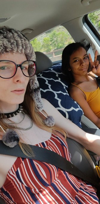 Dude I love roadtripping https://t.co/uuw27M7tLX<a href="/tag/manyvids"class="tags"><span>#manyvids</span></a><a href="/tag/mvsales"class="tags"><span>#mvsales</span></a><a href="/tag/mvtrans"class="tags"><span>#mvtrans</span></a>