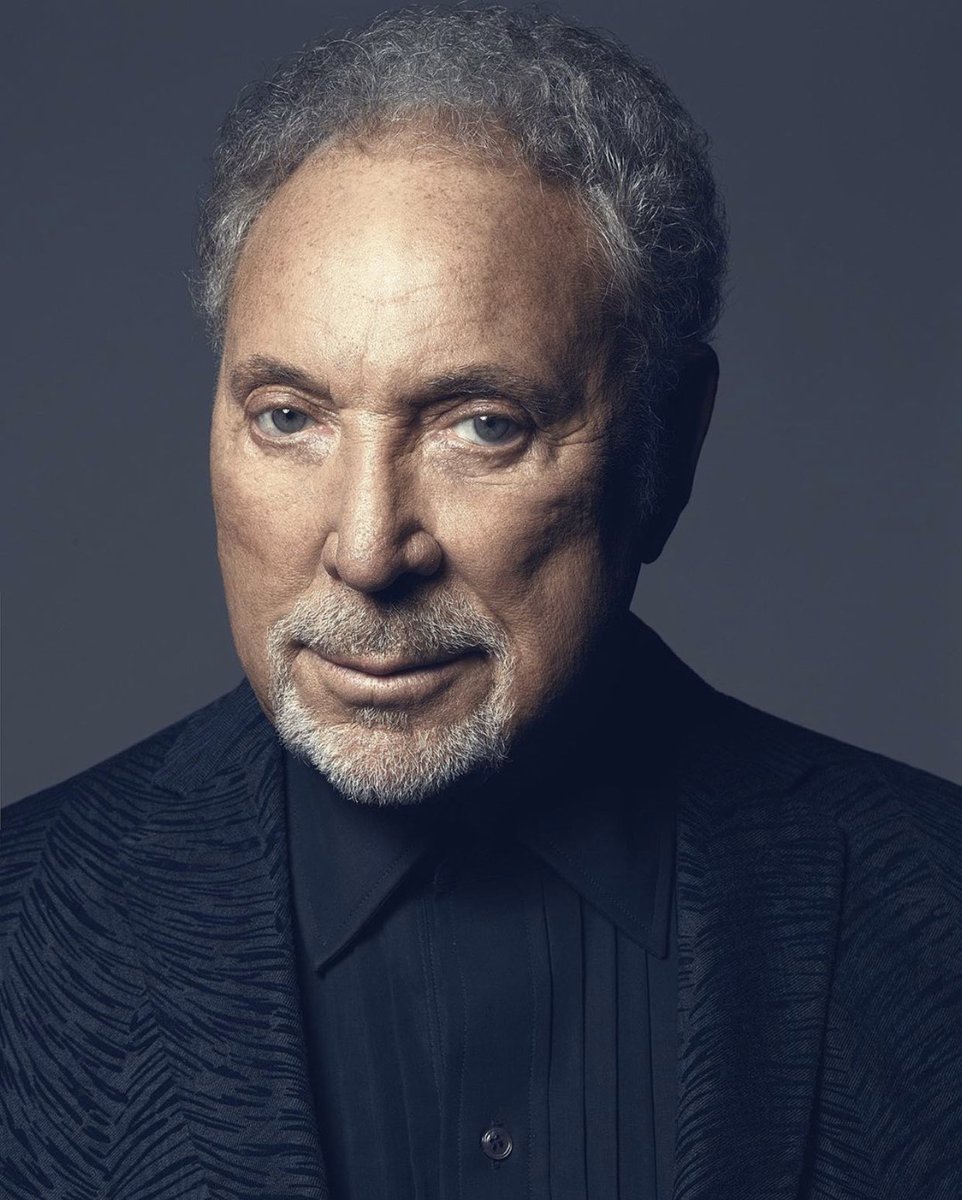 RealSirTomJones tweet picture