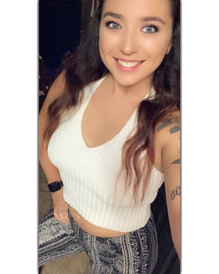 SIBabes's tweet photo. Long time #sibabes #sibae #bartender @renaidorothy at #clubhousebargrill #bellchase #louisiana #SundayFunday #SIBSundaySelfie #selfie #brunette #instagood #BaeAllDay #tipyourbartender #ServiceIndustryBabes https://t.co/WeZC5c7Fz6 https://t.co/uuONlAP24v