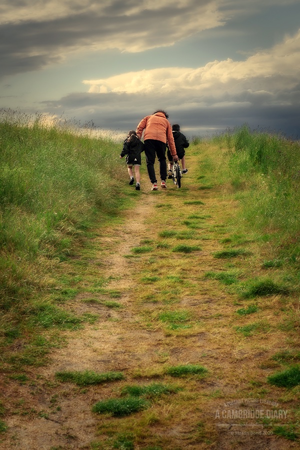 acambridgediary's tweet photo. Sometimes we need a little help to climb the hill.
And sometimes there are hills we must climb on our own.

A portrait picture of Cambridge every day since 2010. (No 3736a) Sunday 7th June 2020. https://t.co/xh2RGYzaVB