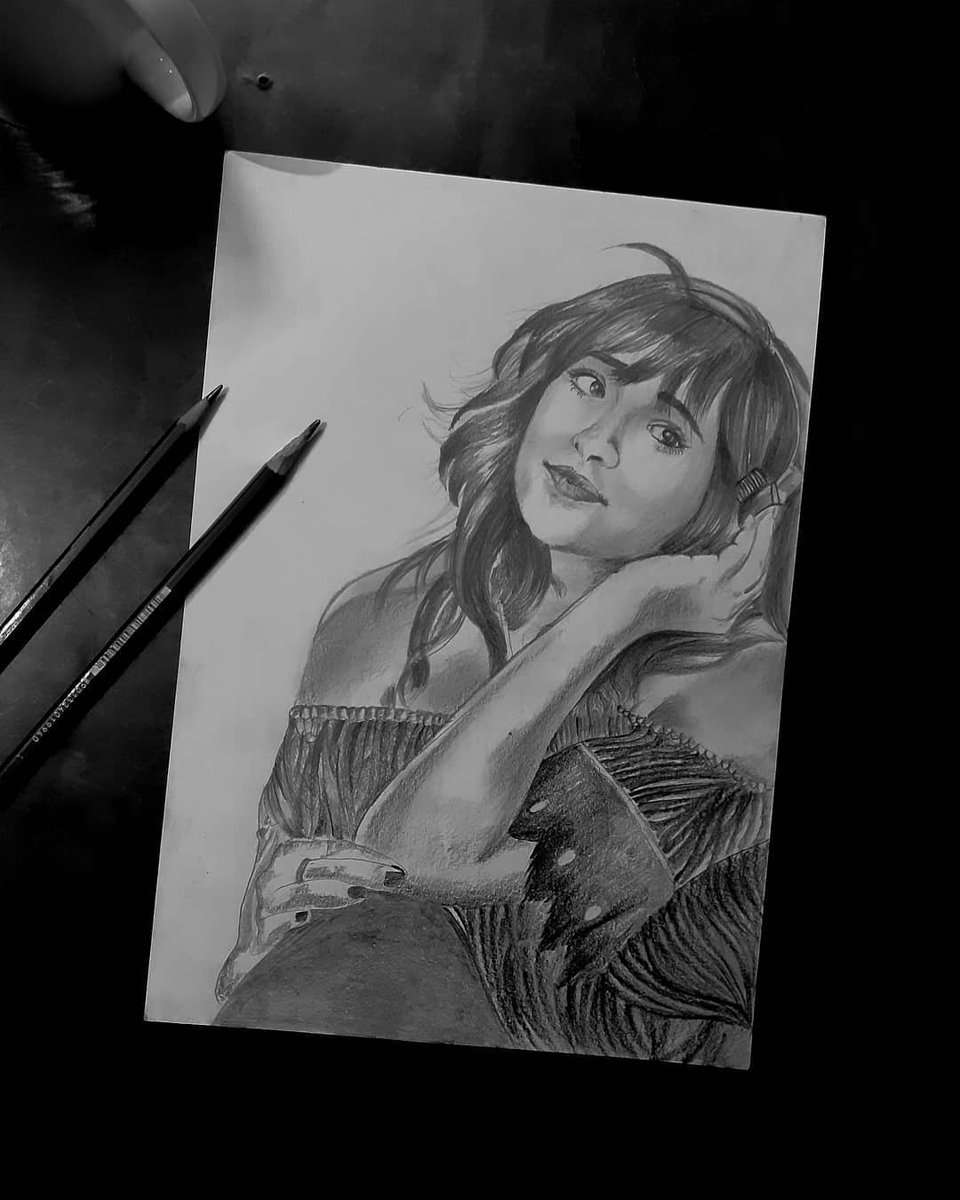 This sketch is made by pencilshowseverythingHope you like it  @ShirleySetia Also plss plss check this thread for some amazing arts... https://www.instagram.com/p/CBGaVX5...