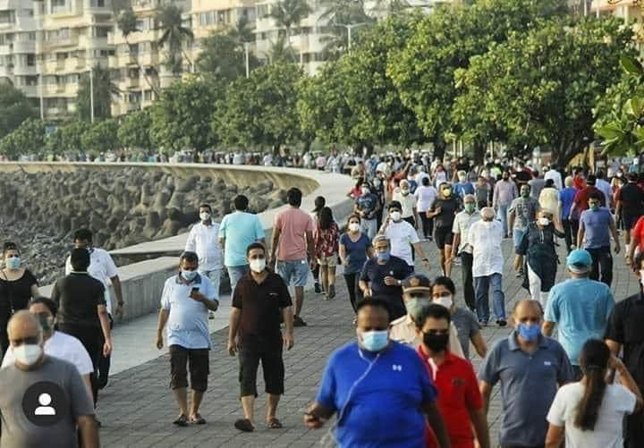 VaderaKishan's tweet photo. This is Marine Drive, Mumbai after having 65K covid-19 cases (most in India)

These are the same people who will blame the PM &amp; govt on social media for rise in the cases. https://t.co/I9oEie05SP
