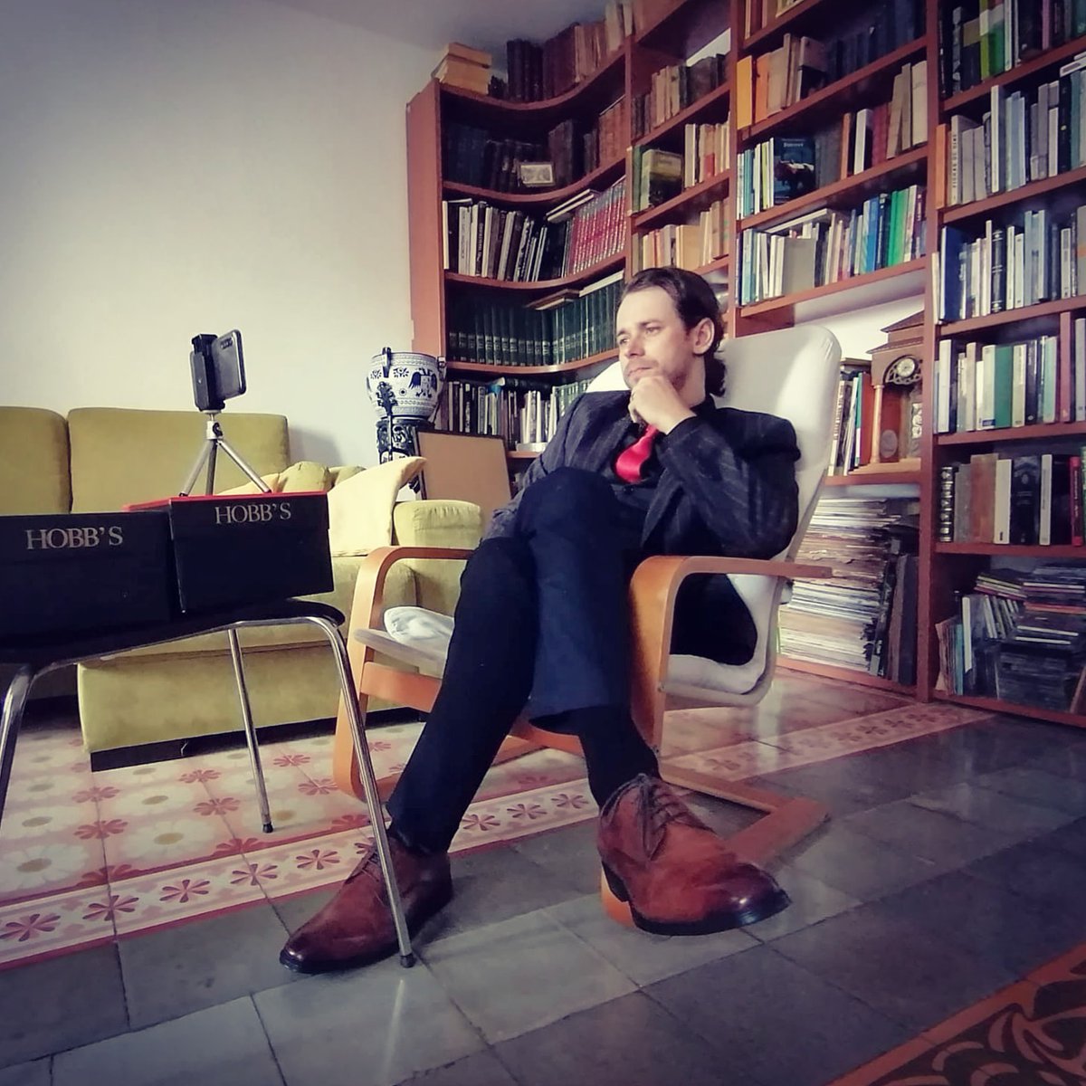 New times🧨

Business is back!

🎬 Acting is the Best

#newprojects #acting #actor #barcelona #paris