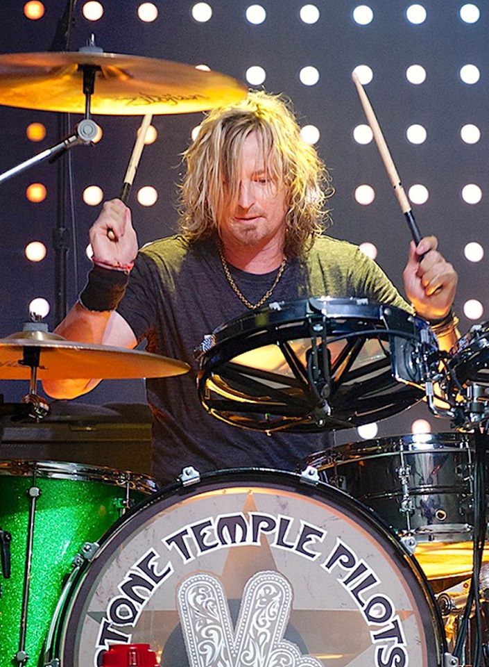 HAPPY 54TH BIRTHDAY ERIC KRETZ        Jun 7, 1966

Stone Temple Pilots
Talk Show 