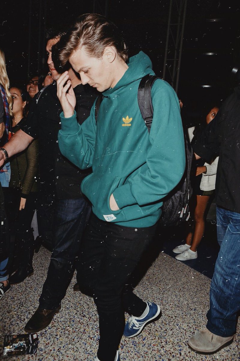 Green hoodie  Louis tomlison, Louis tomlinson, Louis tomilson