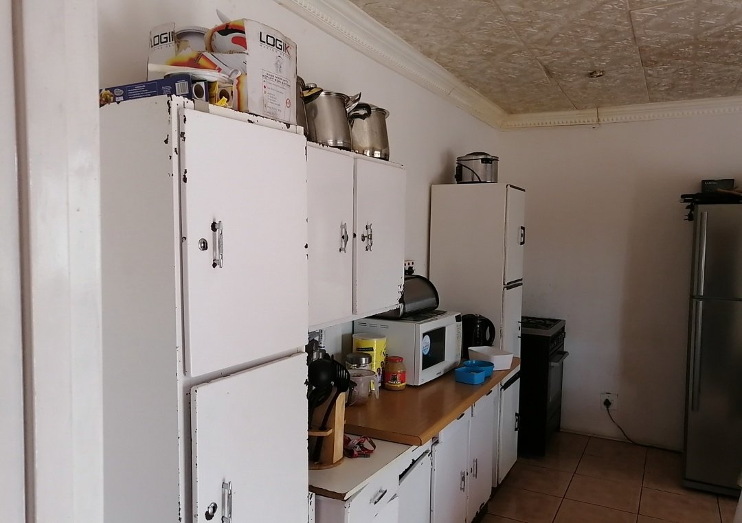 jsconstrctxngrp's tweet photo. BEFORE &amp; AFTER! Do a SUPER HIGHGLOSS Gloss Kitchen upto 30% Off by Team Charlie from #BPE .Book &amp; we got you. Whatsapp 0723945328 or Call 0836973091.Comes with materials and Labour.Integrated fridges apply. RT RT #DateMyFamilly #schoolreopening #Mamkhize #PearlThusiMustFall https://t.co/TbvJVuUOIW