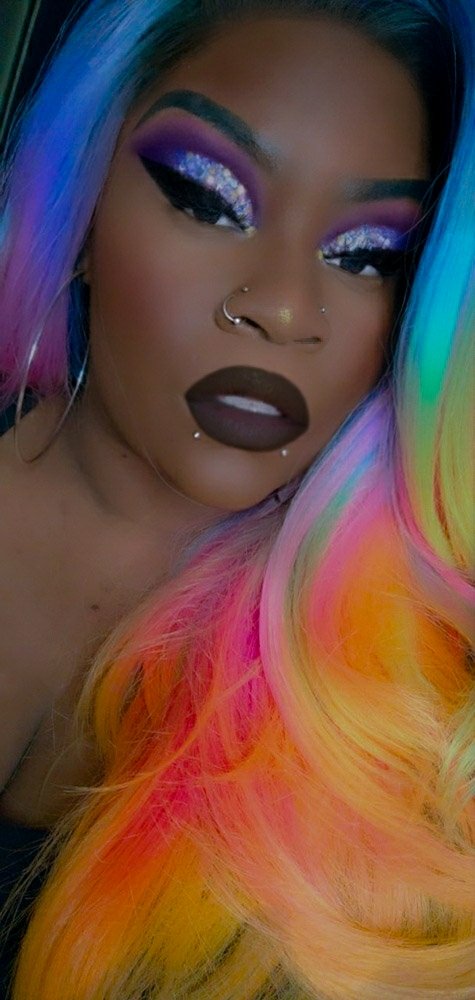 Eyes: Norvina Pro pgiment palettr vol #1 <a href="/norvina/">vina aerty $meow</a> <a href="/ABHcosmetics/">Anastasia Beverly Hills</a>
Liner: <a href="/YaassGlitters_/">Yaass Glitters</a> 
Lips: <a href="/kyliecosmetics/">Kylie Cosmetics</a> <a href="/KylieJenner/">Kylie Jenner</a> 
Glitter: Moe's glitzglam 
Brows: <a href="/TheCrayonCase/">The Crayon Case Cosmetics</a> 
Foundation: <a href="/Maybelline/">Maybelline New York</a>  super stay 
Highlighter: <a href="/TheCrayonCase/">The Crayon Case Cosmetics</a> 
Plz LIKE AND TAG AND RETWEET!!! ♥️♥️♥️🤞🏿