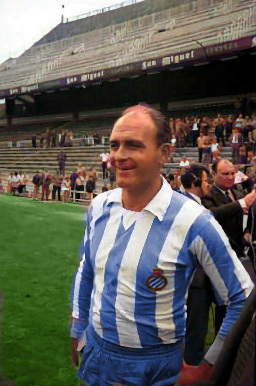 Nostalgia Futbolera ® on Twitter: "Di Stéfano, presentado como jugador del  RCD Español (RCD Espanyol), 1964. https://t.co/HCyxpLKnaR" / Twitter