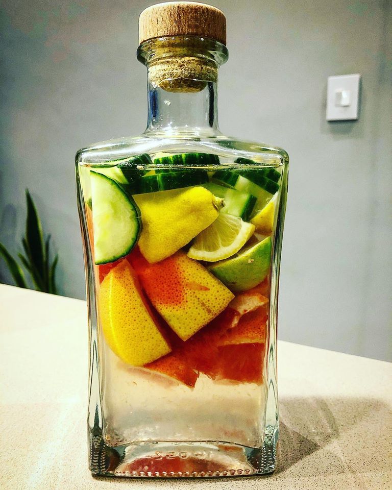 deliciously_lia's tweet photo. It is #CitrusMonth at @FoodLoversMkt and therefore it has been long over due for some Health Water, and I mean, how gorgeous does this not look? 

You'll need:

1/2 Lemon
1/2 Ruby Grapefruit
1/2 Pomelo Grapefruit
1/2 Orange
1 Lime
Few cucumber slices
Filtered water

#FoodLoversGo https://t.co/zqunQ6DXpC