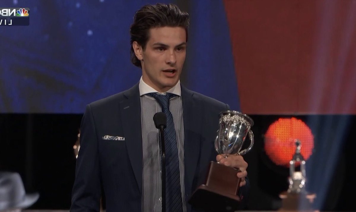 Mathew Barzal as Michael Scott, a much needed thread, that’s what she said: