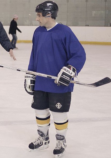 Mathew Barzal as Michael Scott, a much needed thread, that’s what she said: