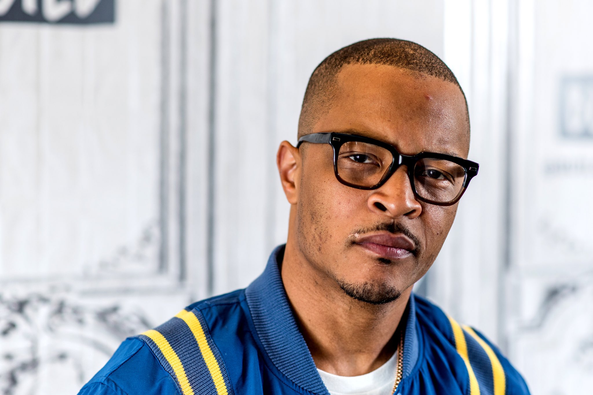 B R O T A K U On Twitter I Know I Ve Only Gotten 20 Hours Of Sleep This Week But Have Y All Ever Noticed How Shaun King Looks Like If The Rapper T I Animorphed Into A Big - theplayerender on twitter yay now roblox studio stops