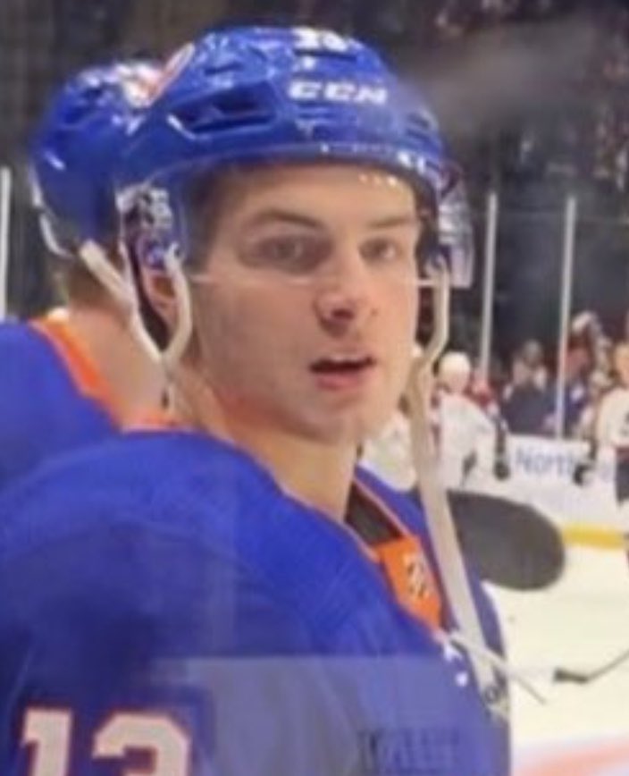 Mathew Barzal as Michael Scott, a much needed thread, that’s what she said: