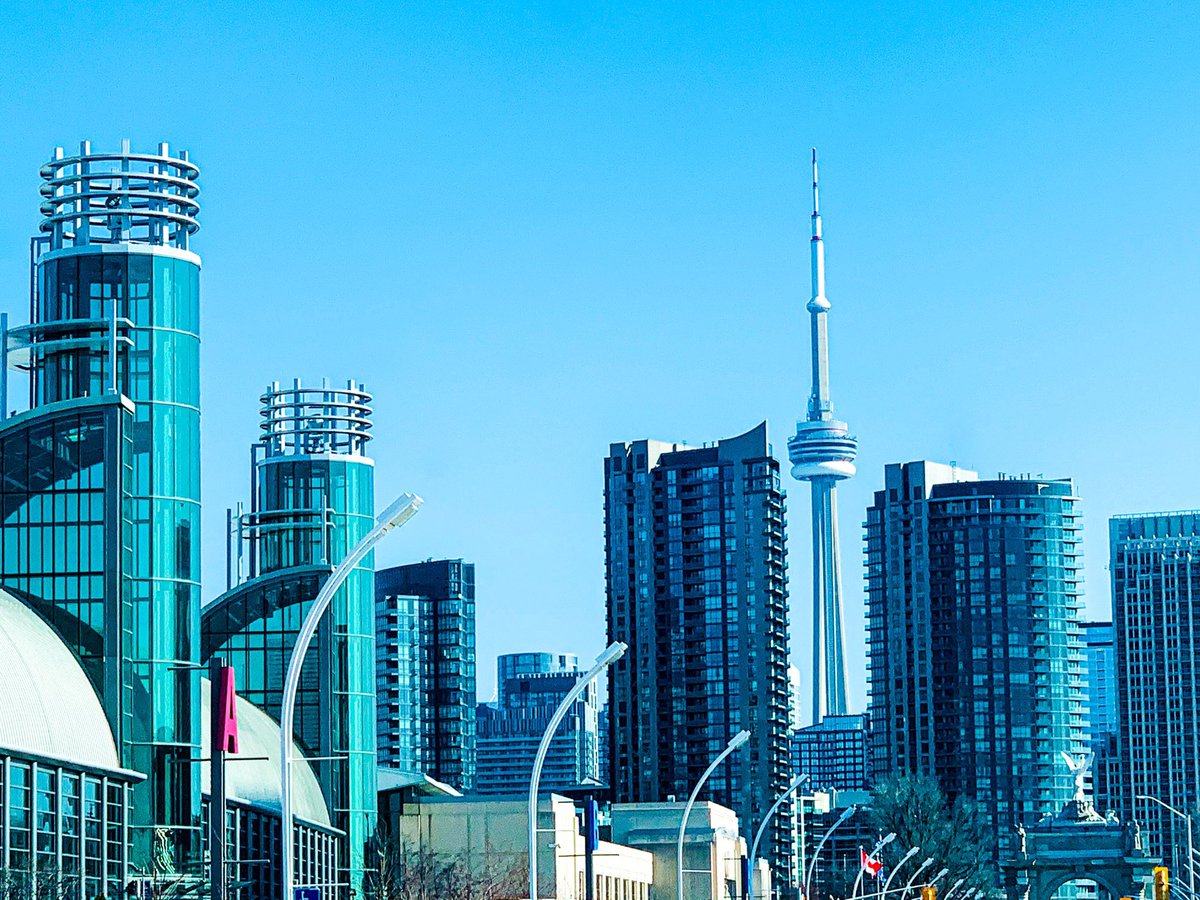 PhotosPoetryPun's tweet photo. “The present has never looked this futuristic from this angle”
When you witness it from afar or from within, you would right way understand that, this is not just an architectural marvel but also, the most famous landmark in the city
#cntower #exhibitionplace #toronto #blogto https://t.co/sPxVhpIMn8