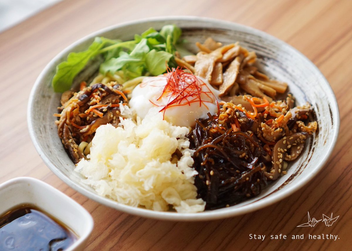 Thinking dinner? RYUS Cold Salad Noodle go ahead🍀🎐
<a href="/ryus_noodle_bar/">RYUS Noodle Bar</a>
#ryusnoodlebar
.
[Notes]Online order available🌐
ryusnoodlebar.com
.
#ramentoronto #拉面 #ラーメン #ramen #noodle #toronto #japaneseramen #torontofood #torontotaste #冷やし中華 #vegitarian #vegitarianfood