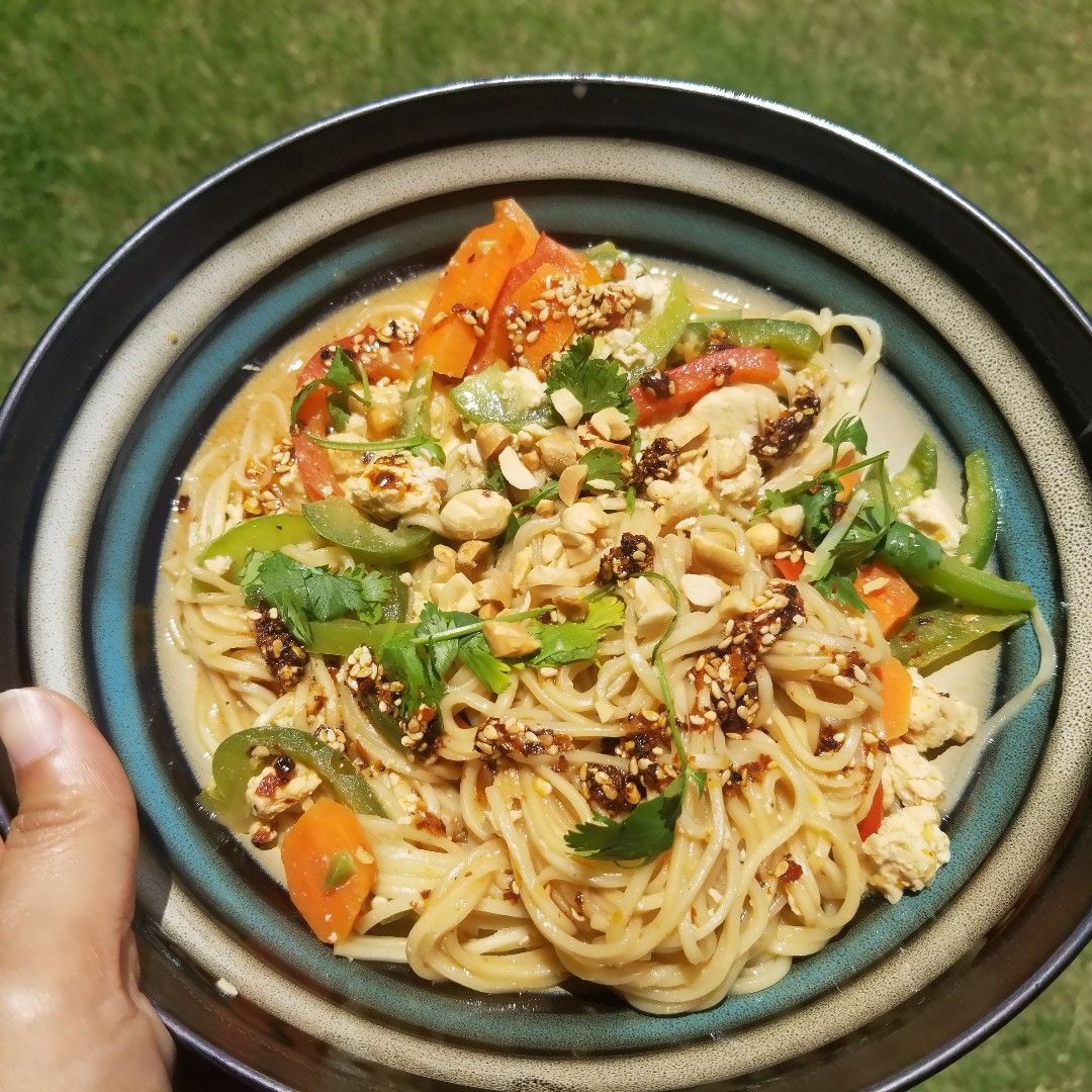 rooparaghavan's tweet photo. Will Feung's recipe for Peanut Satay Ramen
It should be illegal for something to taste this good!
#nasoyaorganictofu #chillioil #dangerouslydelicious #ComfortMeal https://t.co/3xuV8dzJY2 https://t.co/g3WDq83tns