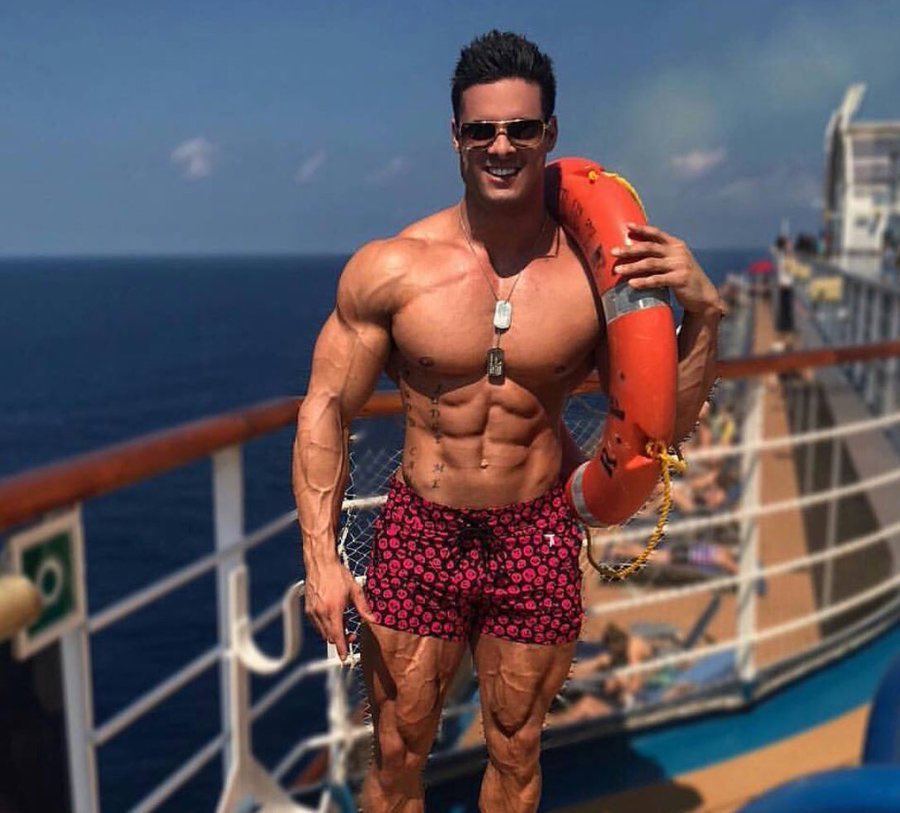 Yüzerken göğüs,omuz ve sırt kasları çalışır.Bu kasların yanında bacak kaslarınız da bu spor sayesinde gelişir.