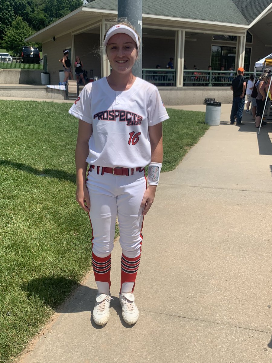 2021 RHP Elise Kendrick was the winning pitcher in the semi game against Capitol City Crush! Great job Elise! Championship at 3 PM.