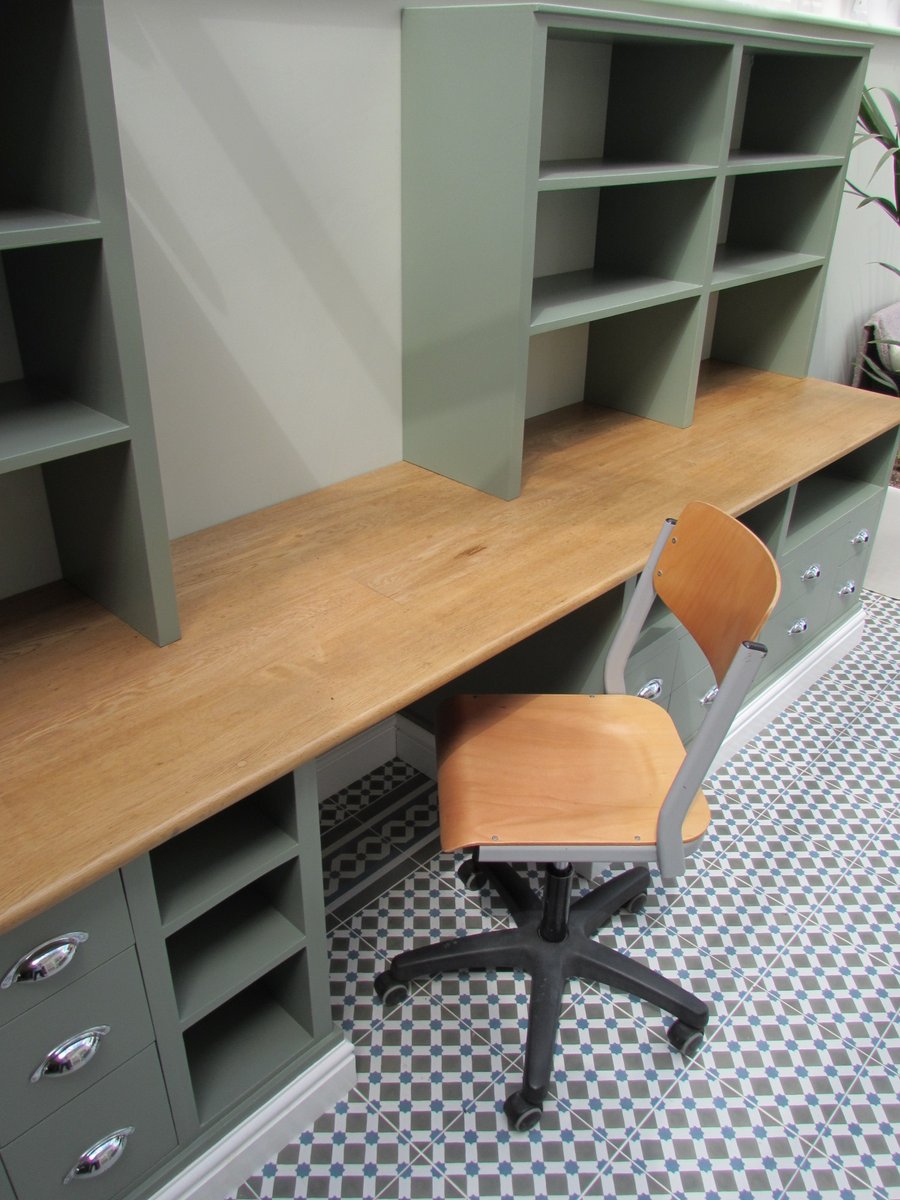 UNIQfurniture's tweet image. My biggest Upcycle to date! #BrumHour

Bedroom drawers and salvaged oak from a secondary school changing rooms, becomes a beautiful storage unit and desk in a stunning conservatory for a local couple!
